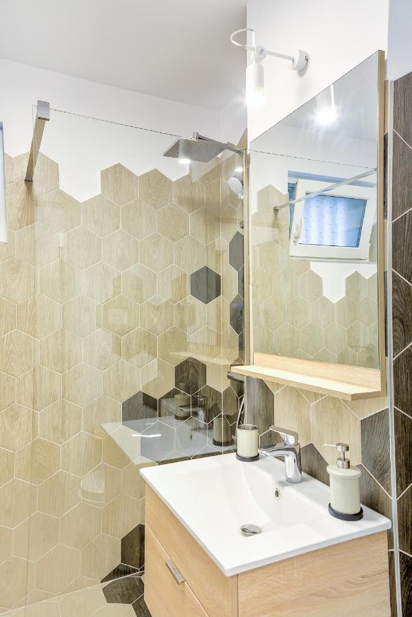 5 Min To Everything-Stylish-Modern-Old City Center Μπρασόβ Εξωτερικό φωτογραφία